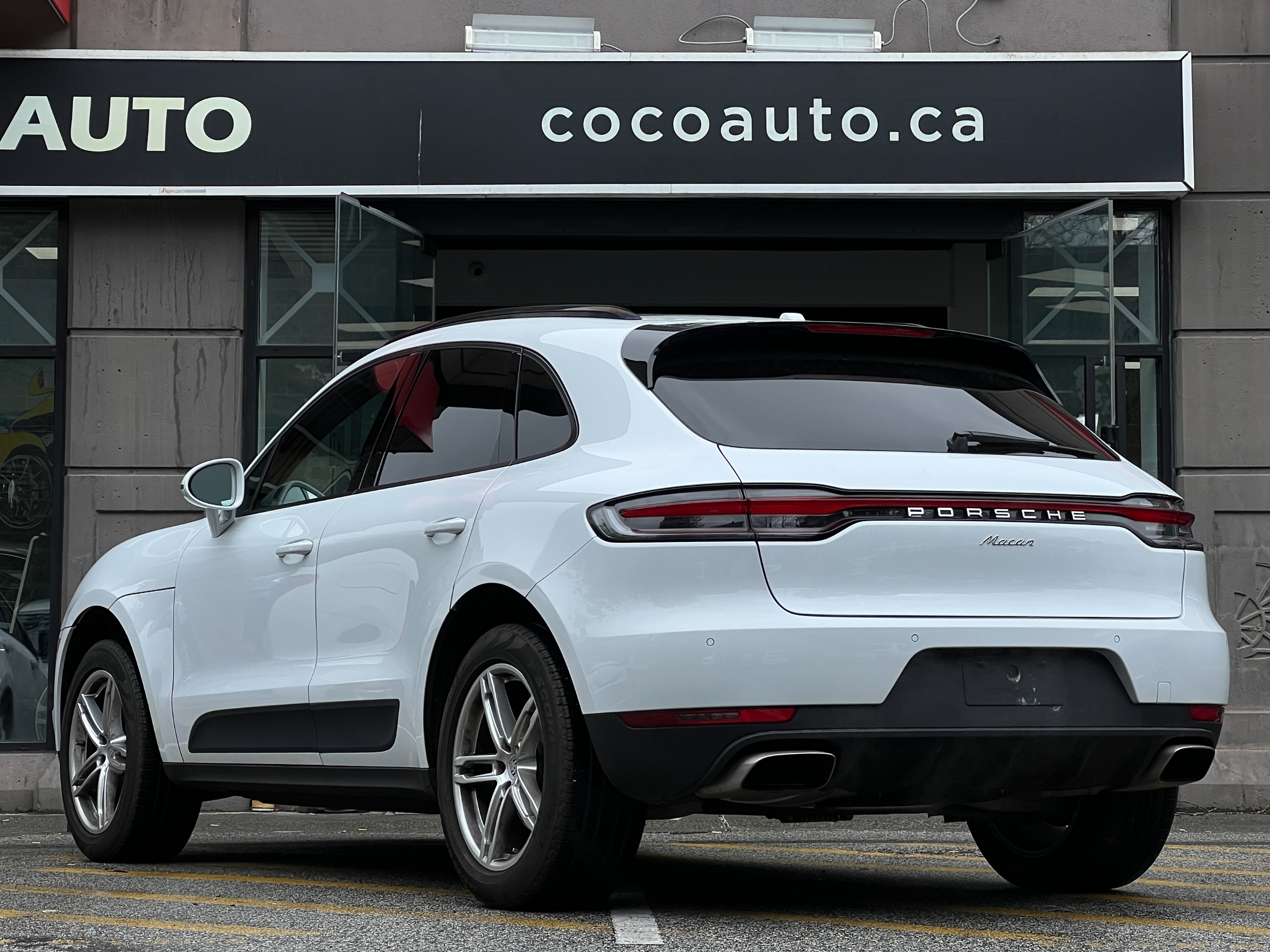 2020 Porsche Macan - Image 6